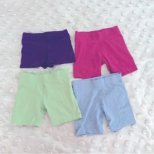 4 pairs of Primary shorts. Size 4-5. Like new.